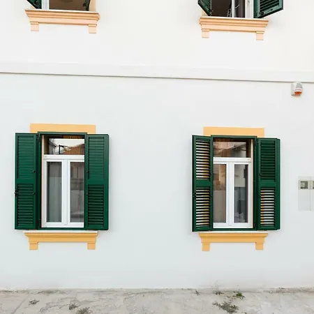 Roko Luxury 1 Guest house 4*